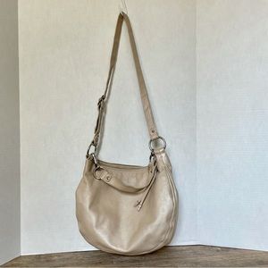 Coach Leather Purse with Adjustable Straps. Beige/tan slouchy hobo large boho